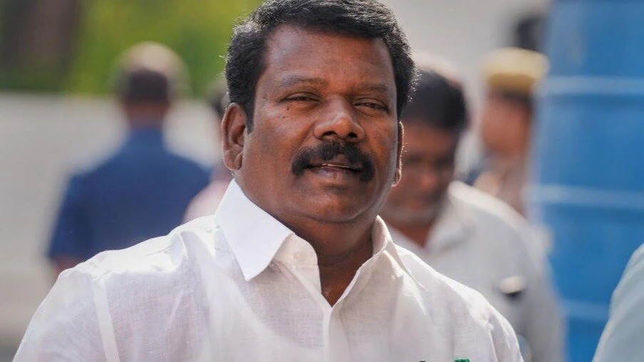 K. Selvaperunthagai
